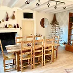 Aux Agapanthes, D'hotes Charentaises De Charme Avec Piscine 3*