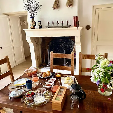 招待所 Aux Agapanthes, D'hotes Charentaises De Charme Avec Piscine