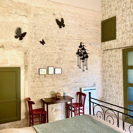 Aux Agapanthes, D'hotes Charentaises De Charme Avec Piscine 招待所 Aumagne