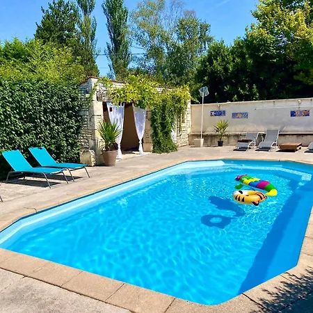 Aux Agapanthes, D'hotes Charentaises De Charme Avec Piscine 3* Aumagne