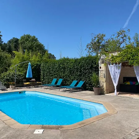 Aux Agapanthes, D'hotes Charentaises De Charme Avec Piscine 招待所 3*