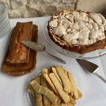 Aux Agapanthes, D'hotes Charentaises De Charme Avec Piscine